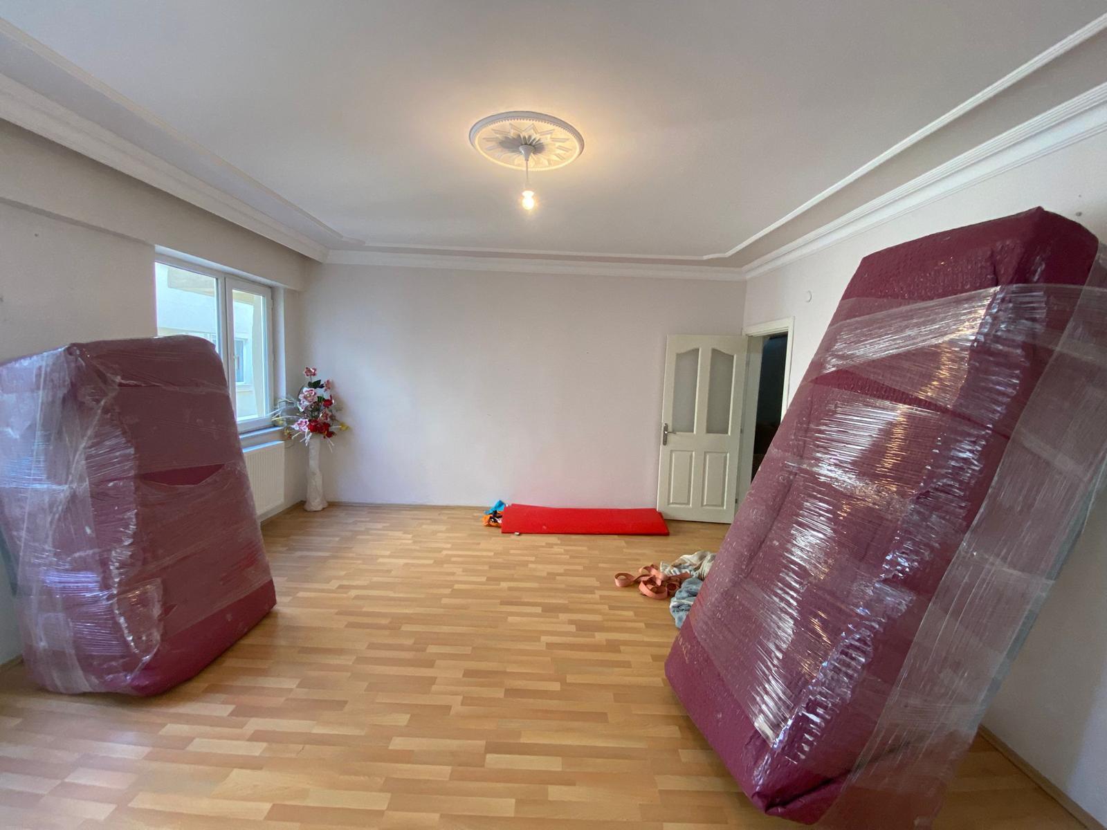 WhatsApp Image 2025-09-29 at 10.20.17 🛋️ Mobilyalarınız Güvende! Taşınmak stresli olmasın! Mobilyalarınızı özenle söküyor, güvenle taşıyor, yeni evinizde sorunsuzca kuruyoruz. ✅ Profesyonel Ekip ✅ Kaliteli Ambalaj ✅ Sigortalı Taşıma ✅ Zamanında Teslimat